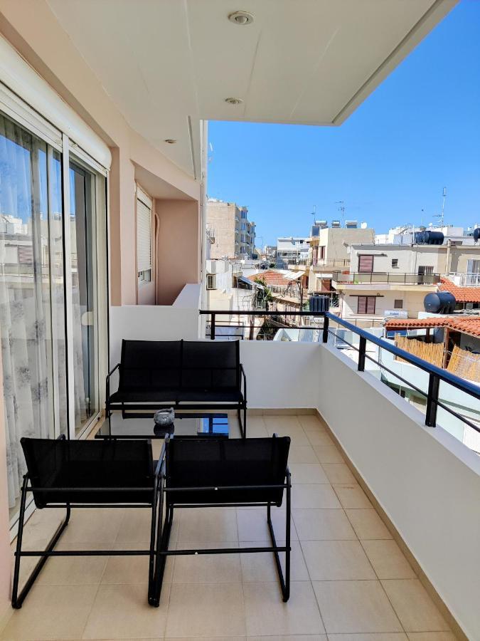 Apartment Center Oasis In Light